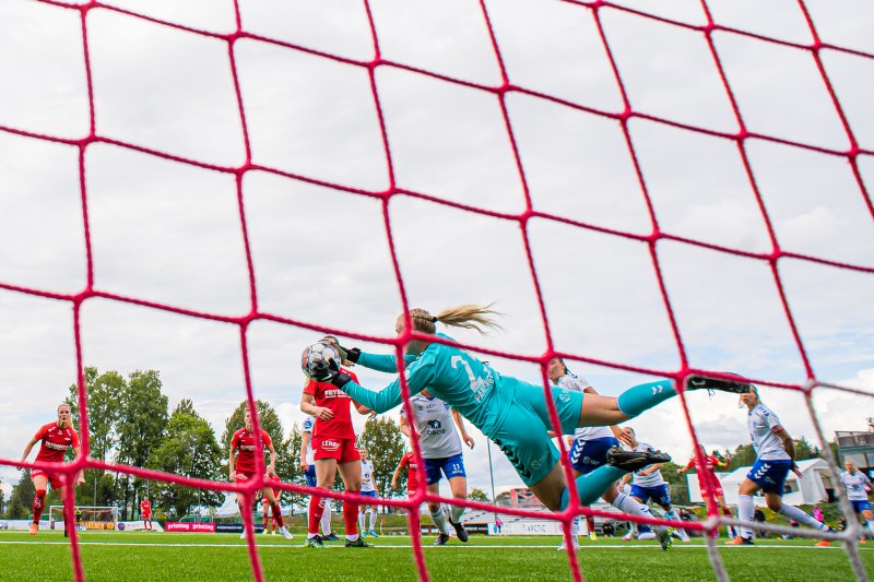 Få spillere har vært så avgjørende for laget sitt som Selma Panengstuen for fjorårets Kolbotn. Her under et oppgjør mellom Brann og Kolbotn. Foto: Marius Simensen/Bildbyrån