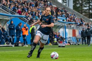 FKH/Avaldsnes tok imot Viking på Haugesund Sparebank Arena lørdag 13. april, og med 1822 supportere på plass ble det satt ny tilskuerrekord i 1. divisjon. Foto: Alexander Larsen/Viking