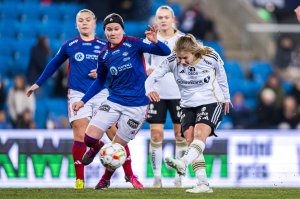 Det er duket for gullduell mellom Rosenborg og Vålerenga denne runden. Foto: Marius Simensen / Bildbyrån