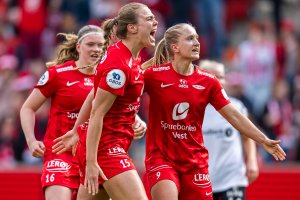 Brann hamret inn hele seks scoringer mot Kolbotn. Foto: Marius Simensen / Bildbyrån