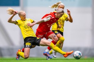 LSK Kvinner og Brann møtes til storkamp i LSK-hallen i første serierunde. Foto: Vegard Grøtt / Bildbyrån