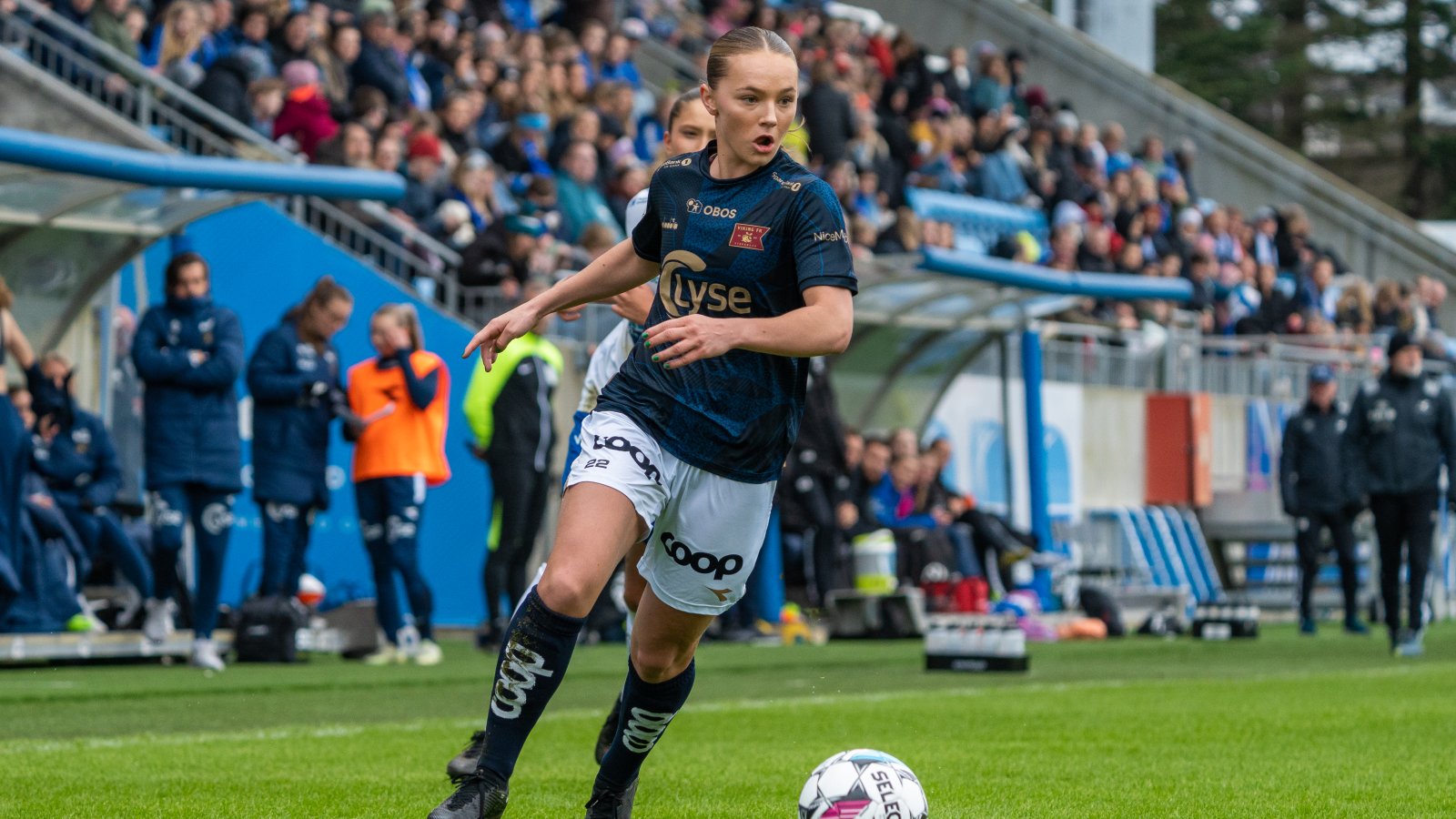 FKH/Avaldsnes tok imot Viking på Haugesund Sparebank Arena lørdag 13. april, og med 1822 supportere på plass ble det satt ny tilskuerrekord i 1. divisjon. Foto: Alexander Larsen/Viking