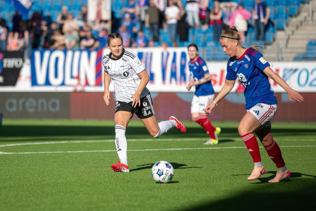 MÅLFORM: Rebecka Holum herjet mot Malvik. På fredag venter Stabæk. Foto: Odd Sindre Tonning / TFK