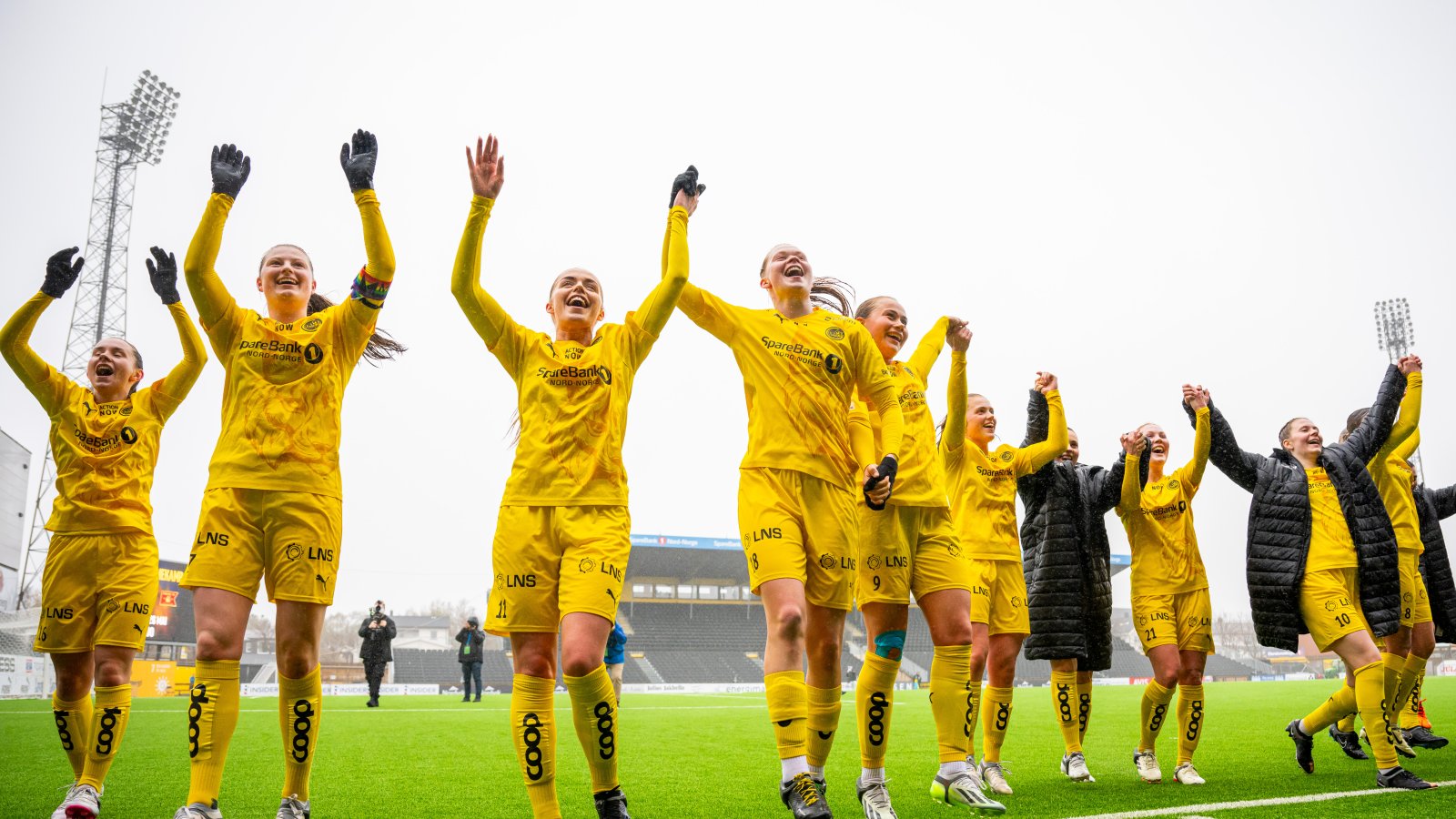 Bodø/Glimt jakter et historisk opprykk. Men om det skal bli en realitet, må Åsane slåes over to kamper. Foto: Vegard Grøtt / Bildbyrån