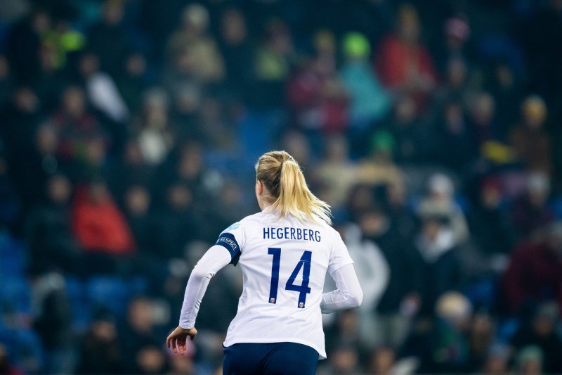 Ada Hegerberg har tatt til orde mot FIFAs kampkalender for 2024, og etterlyser mer kunnskap, tryggere omgivelser og mer kompetanse både i spillernes hverdag, men også hos sentrale beslutningstakere. Foto: Vegard Grøtt/Bildbyrån