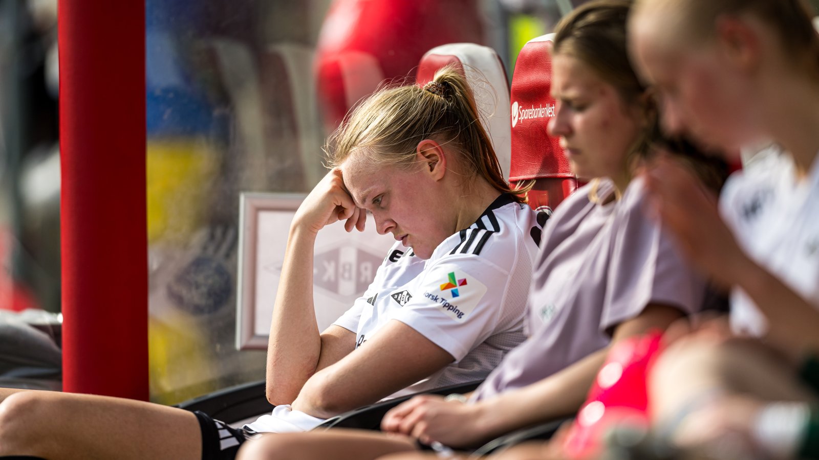 Rosenborg gikk på en bortesmell mot LSK Kvinner og mistet dermed serieledelsen. Foto: Marius Simensen / Bildbyrån